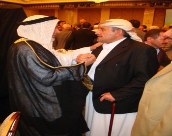 الشيخ صادق مع الدكتور حارث الضاري رئيس هيئة علماء المسلمين السنة بالعراق  فى مؤتمر القدس السادس بالدوحة 13-10-2008 (1)