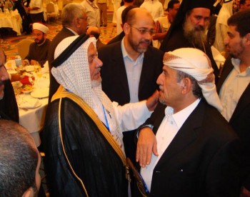 الشيخ صادق مع الدكتور حارث الضاري رئيس هيئة علماء المسلمين السنة بالعراق  فى مؤتمر القدس السادس بالدوحة 13-10-2008
